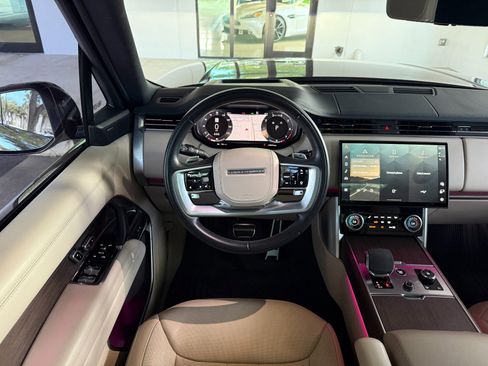 Used 2023 Land Rover Range Rover SE AWD/4WD image 42