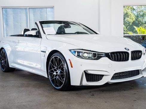 Used 2020 BMW M4 Convertible w/ Competition Package image 4