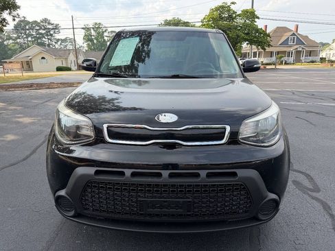 Used 2014 Kia Soul + FWD image 3