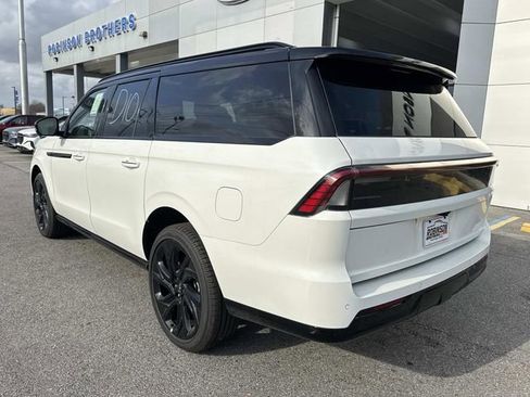 New 2026 Lincoln Navigator L Black Label AWD/4WD image 5