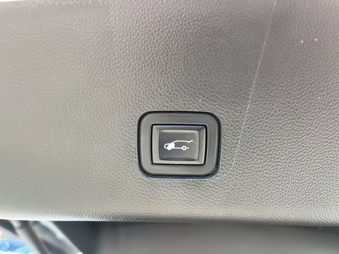 Used 2020 Chevrolet Traverse RS w/ LPO, Floor Liner Package image 7