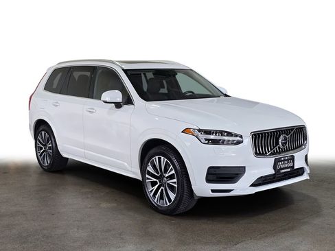 Used 2020 Volvo XC90 T8 Momentum AWD/4WD image 3