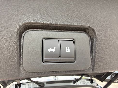 New 2026 Nissan Rogue SV FWD image 25