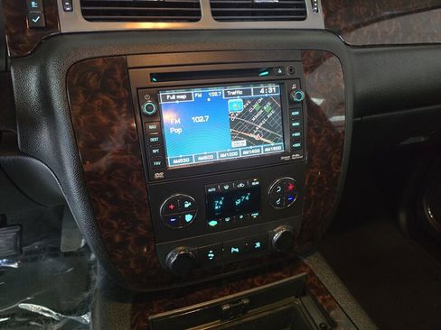 Used 2010 GMC Yukon Denali AWD/4WD image 23