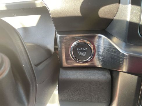 New 2026 Ford F250 Lariat w/ Black Appearance Package image 20