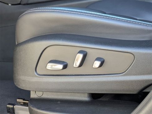 Used 2023 Cadillac XT5 Premium Luxury image 16