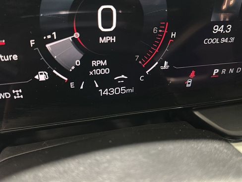 Used 2025 GMC Terrain Elevation image 25