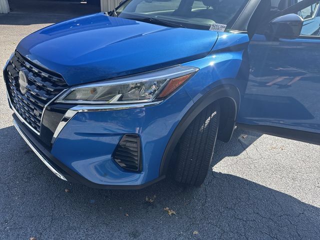 Used 2024 Nissan Kicks SV FWD image 30