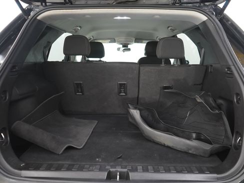 Used 2021 Chevrolet Equinox LS w/ LS Convenience Package AWD/4WD image 9
