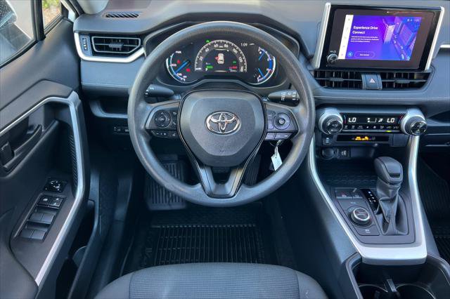 Certified 2023 Toyota RAV4 LE AWD/4WD image 15
