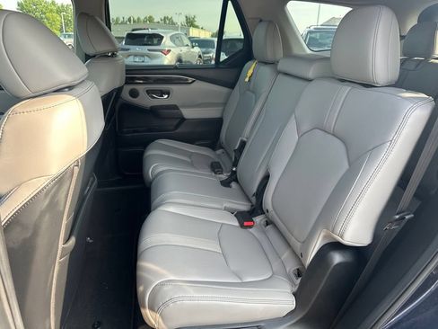 Used 2023 Honda Pilot Touring image 16