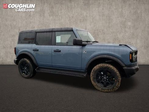 New 2025 Ford Bronco Outer Banks w/ Black Appearance Package image 10