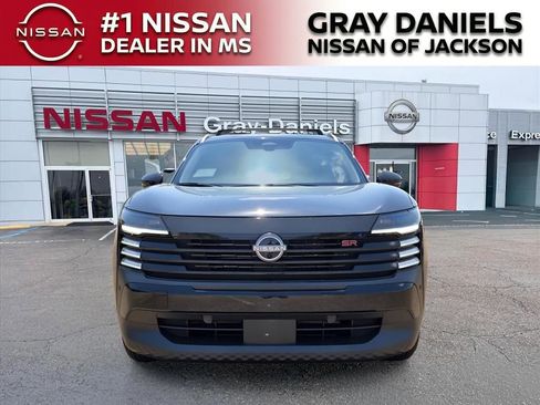 New 2025 Nissan Kicks SR image 2