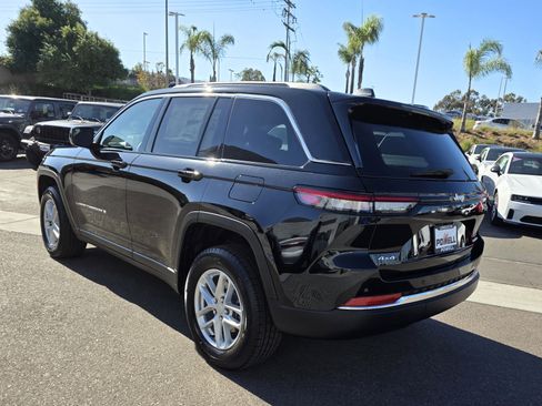 New 2025 Jeep Grand Cherokee image 3