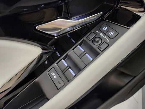 New 2026 Land Rover Range Rover Evoque S AWD/4WD image 22