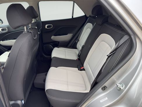 Used 2023 Hyundai Venue SEL w/ Cargo Package image 11