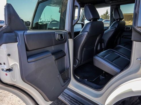 Used 2025 Ford Bronco Outer Banks image 24