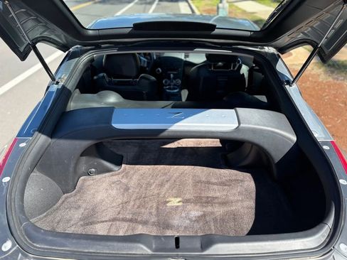Used 2005 Nissan 350Z Touring w/ (K96) Aerodynamics Pkg image 12