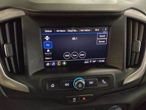 Used 2024 GMC Terrain SLE AWD/4WD image 25