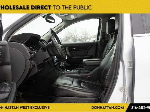 Used 2016 GMC Acadia SLT image 3