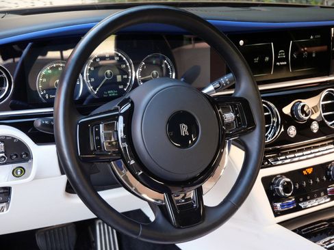 Used 2023 Rolls-Royce Ghost image 17