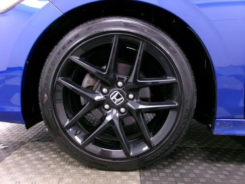 Used 2024 Honda Civic Sport image 15