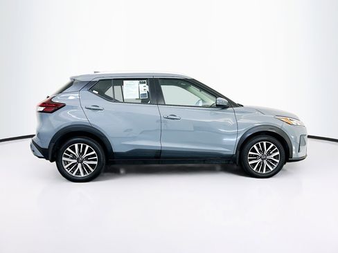 Used 2024 Nissan Kicks SV FWD image 10