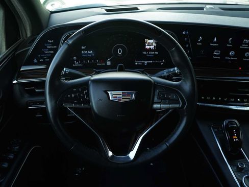 Used 2023 Cadillac Escalade ESV Premium Luxury w/ Performance Package AWD/4WD image 16