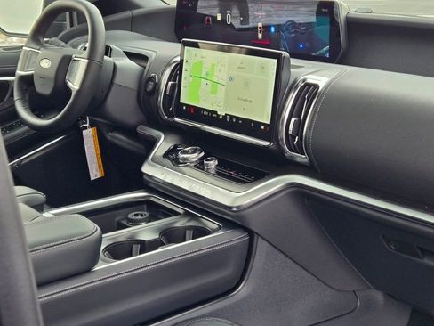 New 2026 Ford Expedition Platinum w/ Stealth Appearance Package image 8