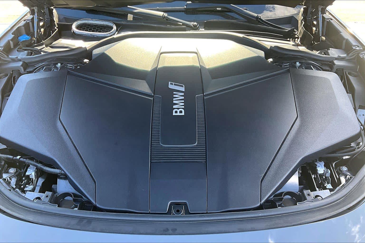Used 2023 BMW i7 xDrive60 AWD/4WD image 30
