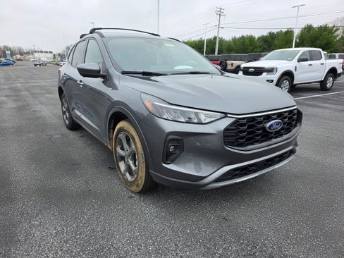 Used 2023 Ford Escape ST-Line Select w/ Tech Pack #2 image 7