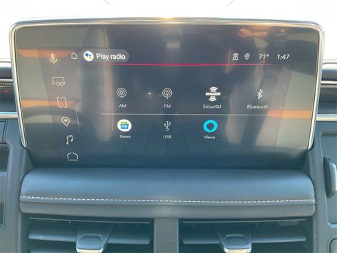 Used 2023 GMC Yukon XL AT4 w/ Technology Package image 19