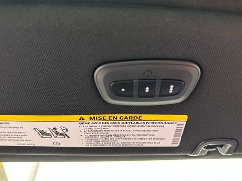 New 2025 Chrysler Pacifica Select image 21