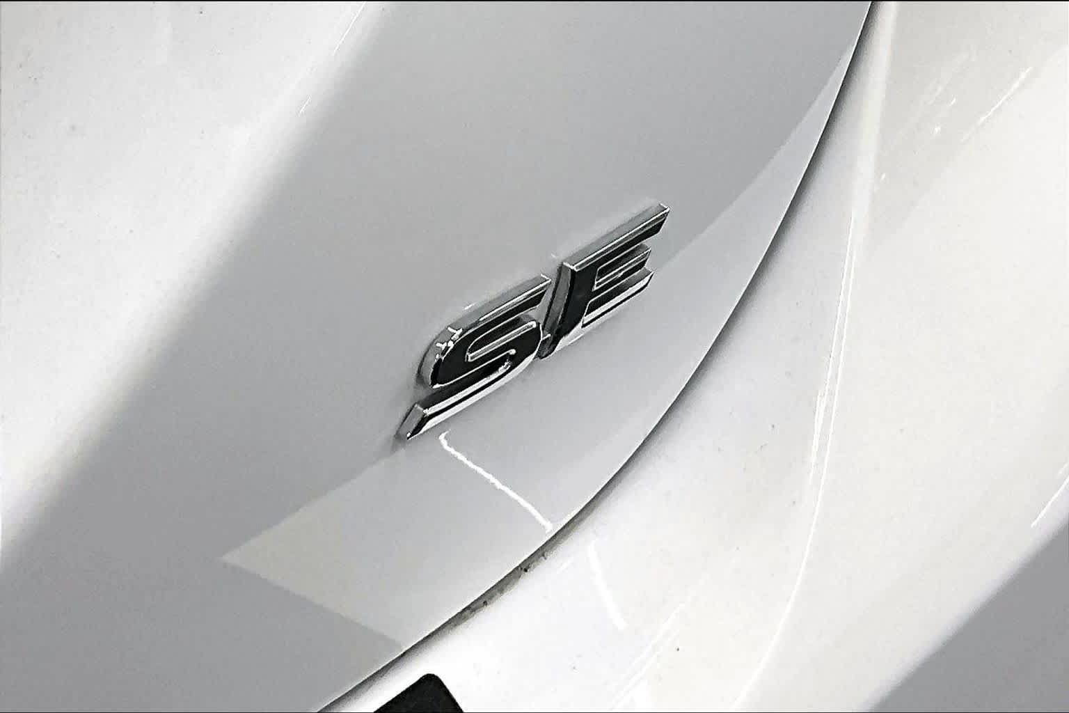 Used 2024 Toyota Camry SE FWD image 9