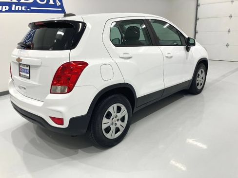 Used 2017 Chevrolet Trax LS FWD image 17