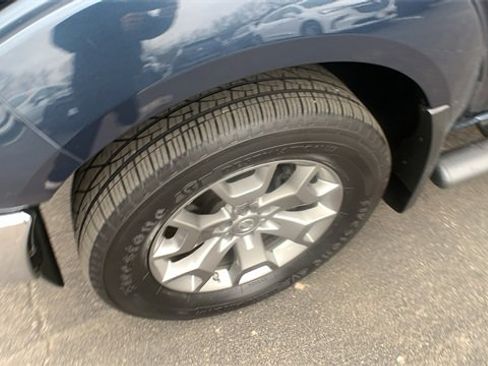 Used 2019 Nissan Frontier SL image 29