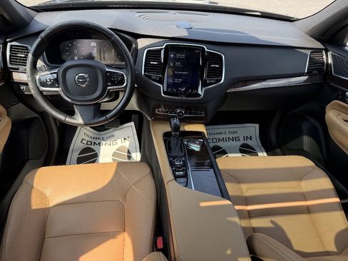 Used 2016 Volvo XC90 T6 Momentum w/ Momentum Plus Package AWD/4WD image 16