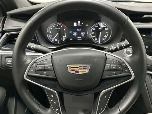 Certified 2025 Cadillac XT5 Premium Luxury image 10