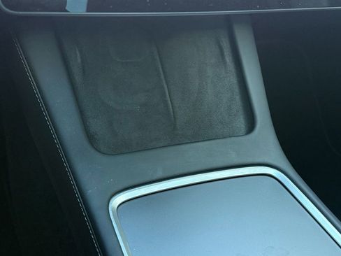 Used 2023 Tesla Model Y Performance image 20