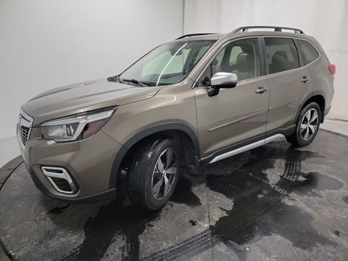 Used 2020 Subaru Forester Touring image 3