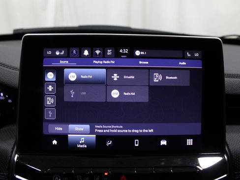 Used 2025 Jeep Compass Latitude w/ Sun & Sound Group image 16