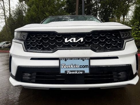 Used 2023 Kia Sorento SX image 9