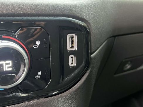 Used 2024 GMC Sierra 1500 Elevation w/ Preferred Package image 32