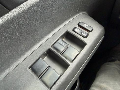 Used 2012 Scion xB FWD image 28