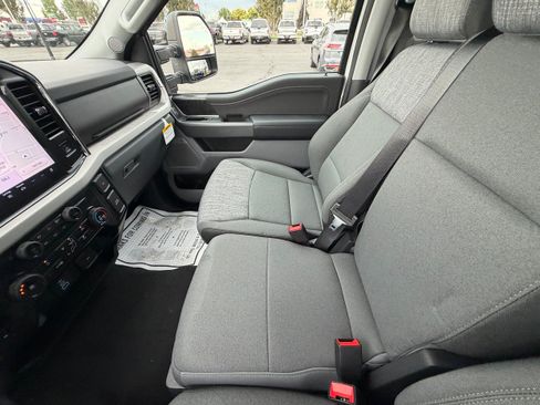 New 2026 Ford F350 XLT w/ XLT Premium Package AWD/4WD image 32