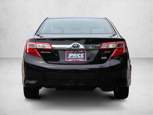 Used 2013 Toyota Camry XLE FWD image 6
