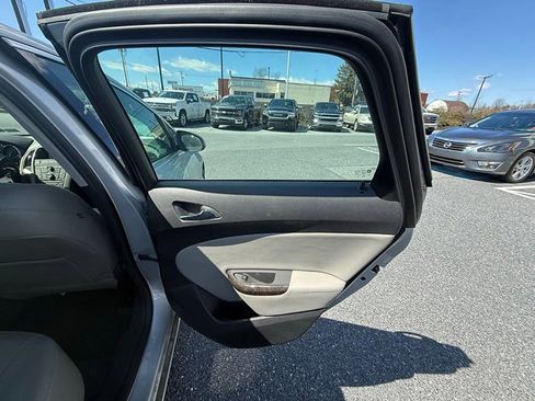 Used 2015 Buick Verano image 12