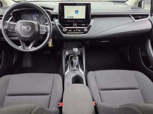 Used 2025 Toyota Corolla LE FWD image 16