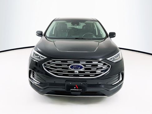 Used 2022 Ford Edge Titanium w/ Equipment Group 301A AWD/4WD image 2