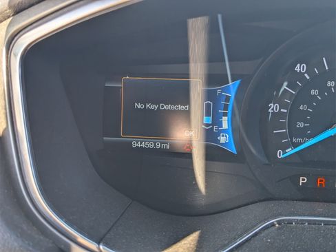 Used 2016 Ford Fusion Energi SE image 27